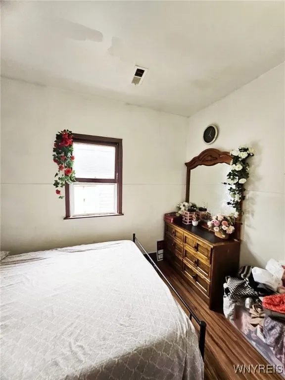 64 Sweet Avenue, Buffalo, New York 14212, Buffalo, New York 14212, 5 Bedrooms Bedrooms, ,2 BathroomsBathrooms,Residential,For Sale,64 Sweet Avenue, Buffalo, New York 14212,B1627400