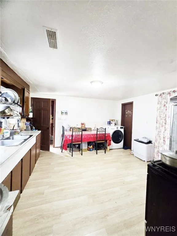64 Sweet Avenue, Buffalo, New York 14212, Buffalo, New York 14212, 5 Bedrooms Bedrooms, ,2 BathroomsBathrooms,Residential,For Sale,64 Sweet Avenue, Buffalo, New York 14212,B1627400