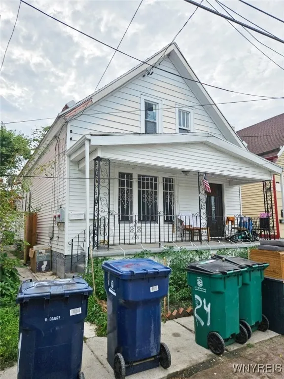 24 Sweet Avenue, Buffalo, New York 14212, Buffalo, New York 14212, 4 Bedrooms Bedrooms, ,2 BathroomsBathrooms,Residential,For Sale,24 Sweet Avenue, Buffalo, New York 14212,B1627384