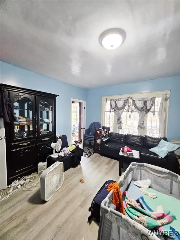 24 Sweet Avenue, Buffalo, New York 14212, Buffalo, New York 14212, 4 Bedrooms Bedrooms, ,2 BathroomsBathrooms,Residential,For Sale,24 Sweet Avenue, Buffalo, New York 14212,B1627384