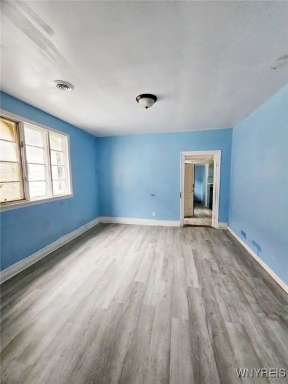 24 Sweet Avenue, Buffalo, New York 14212, Buffalo, New York 14212, 4 Bedrooms Bedrooms, ,2 BathroomsBathrooms,Residential,For Sale,24 Sweet Avenue, Buffalo, New York 14212,B1627384