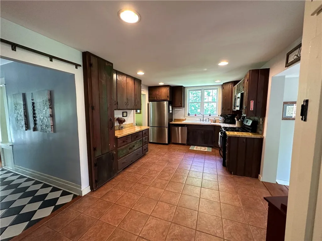 438 County Highway 9, Oneonta, New York 13820, Oneonta, New York 13820, 3 Bedrooms Bedrooms, 9 Rooms Rooms,2 BathroomsBathrooms,Residential,For Sale,438 County Highway 9, Oneonta, New York 13820,R1627341