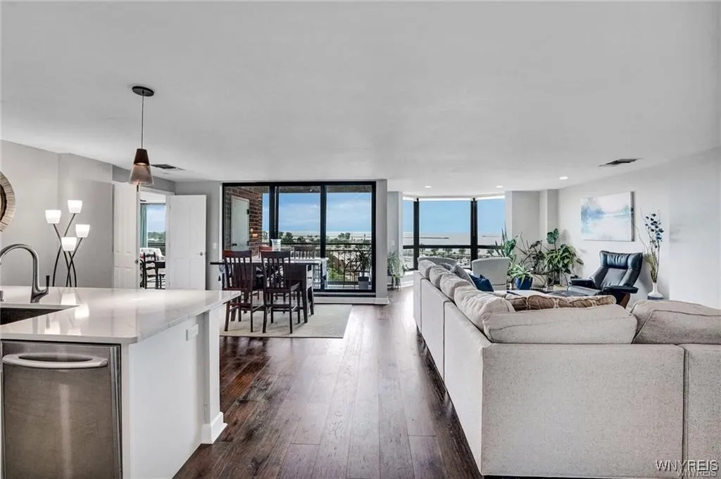 803 Admirals Walk 803, Buffalo, New York 14202, Buffalo, New York 14202, 2 Bedrooms Bedrooms, 5 Rooms Rooms,2 BathroomsBathrooms,Residential,For Sale,803 Admirals Walk 803, Buffalo, New York 14202,B1627439