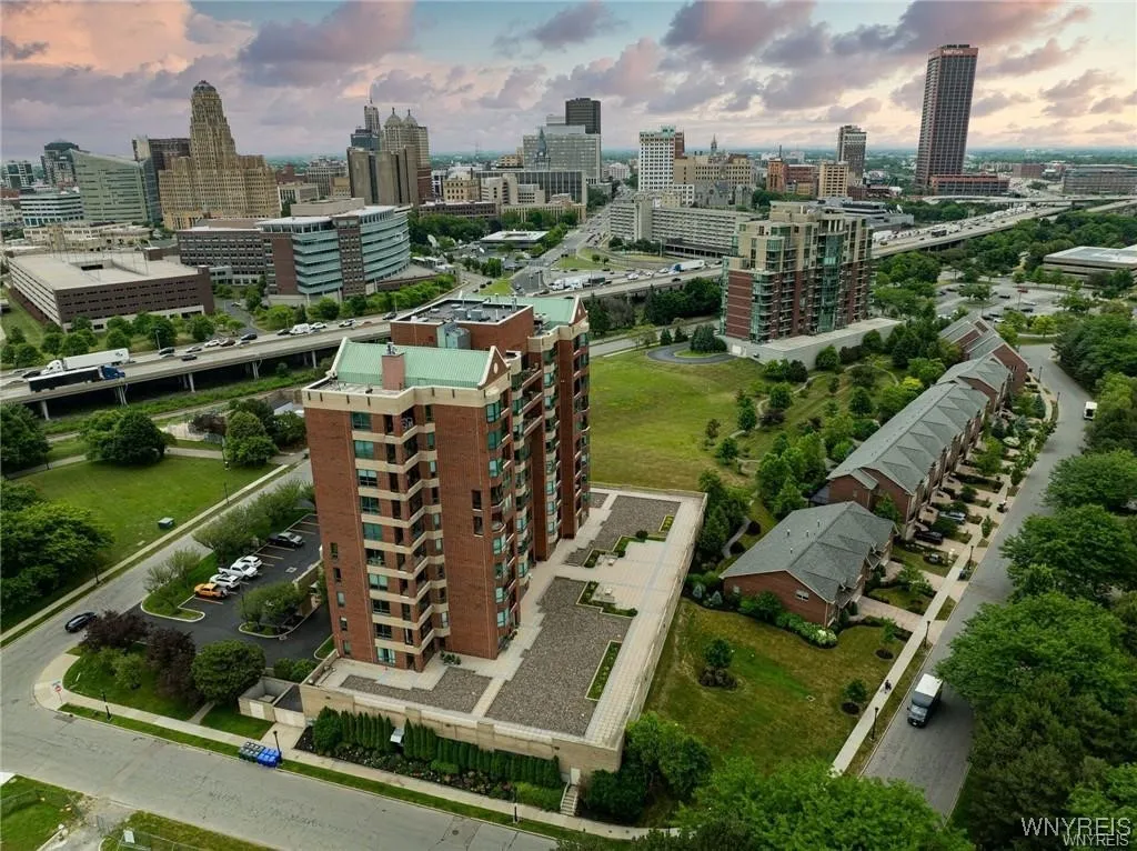 803 Admirals Walk 803, Buffalo, New York 14202, Buffalo, New York 14202, 2 Bedrooms Bedrooms, 5 Rooms Rooms,2 BathroomsBathrooms,Residential,For Sale,803 Admirals Walk 803, Buffalo, New York 14202,B1627439