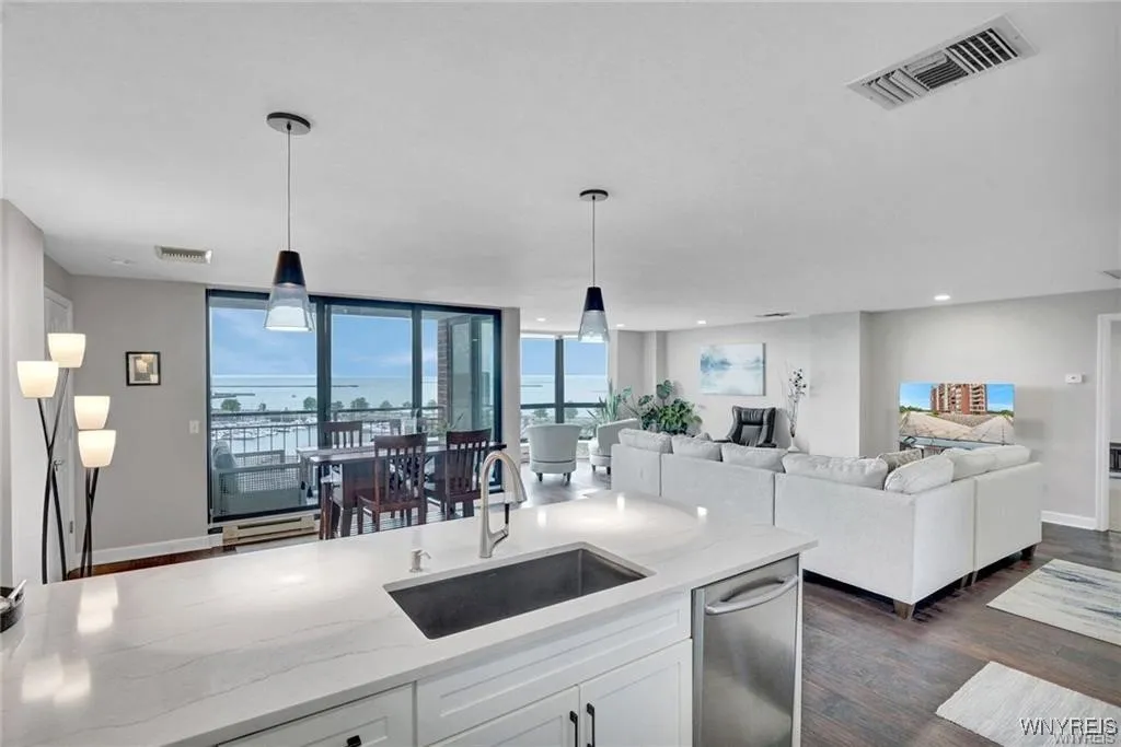 803 Admirals Walk 803, Buffalo, New York 14202, Buffalo, New York 14202, 2 Bedrooms Bedrooms, 5 Rooms Rooms,2 BathroomsBathrooms,Residential,For Sale,803 Admirals Walk 803, Buffalo, New York 14202,B1627439