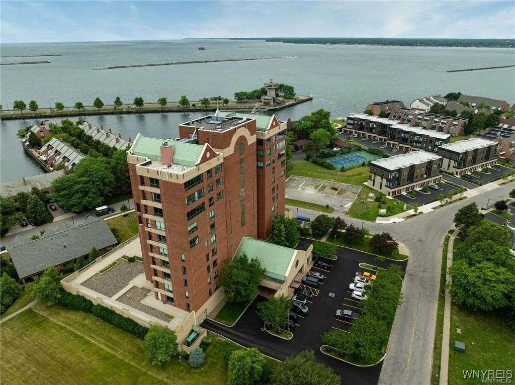 803 Admirals Walk 803, Buffalo, New York 14202, Buffalo, New York 14202, 2 Bedrooms Bedrooms, 5 Rooms Rooms,2 BathroomsBathrooms,Residential,For Sale,803 Admirals Walk 803, Buffalo, New York 14202,B1627439