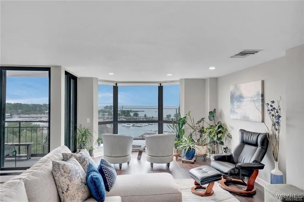 803 Admirals Walk 803, Buffalo, New York 14202, Buffalo, New York 14202, 2 Bedrooms Bedrooms, 5 Rooms Rooms,2 BathroomsBathrooms,Residential,For Sale,803 Admirals Walk 803, Buffalo, New York 14202,B1627439