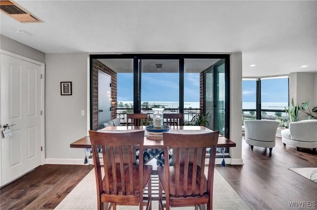 803 Admirals Walk 803, Buffalo, New York 14202, Buffalo, New York 14202, 2 Bedrooms Bedrooms, 5 Rooms Rooms,2 BathroomsBathrooms,Residential,For Sale,803 Admirals Walk 803, Buffalo, New York 14202,B1627439
