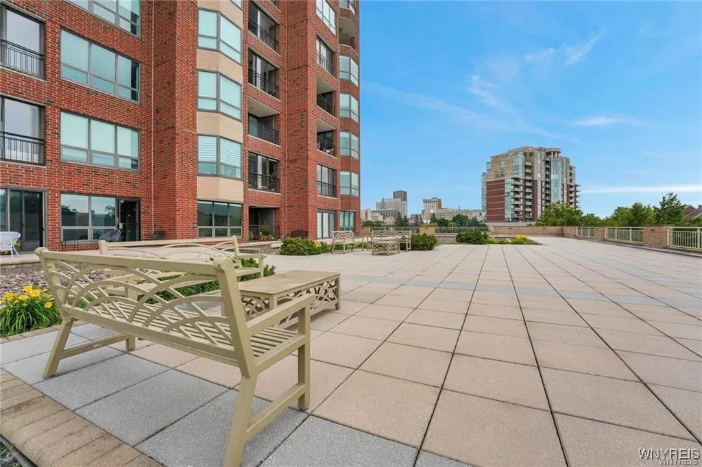 803 Admirals Walk 803, Buffalo, New York 14202, Buffalo, New York 14202, 2 Bedrooms Bedrooms, 5 Rooms Rooms,2 BathroomsBathrooms,Residential,For Sale,803 Admirals Walk 803, Buffalo, New York 14202,B1627439