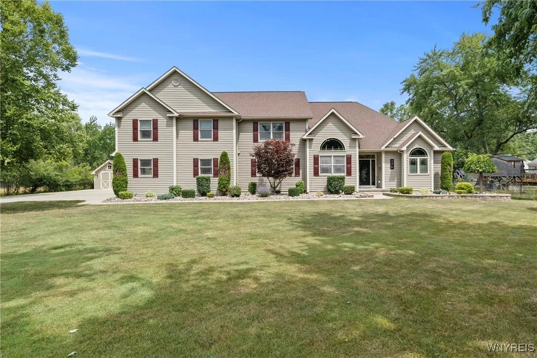 236 Michael Road, West Seneca, New York 14127, West Seneca, New York 14127, 5 Bedrooms Bedrooms, 15 Rooms Rooms,3 BathroomsBathrooms,Residential,For Sale,236 Michael Road, West Seneca, New York 14127,B1627450