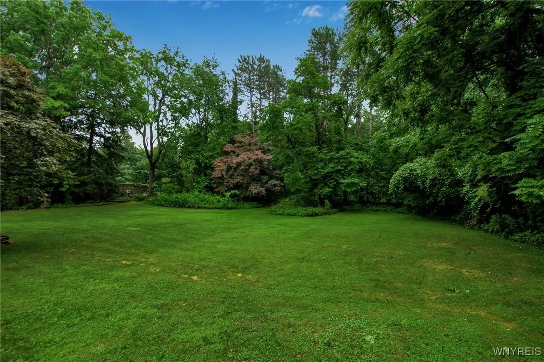 1750 Woodard Road, Elma, New York 14059, Elma, New York 14059, 7 Bedrooms Bedrooms, 22 Rooms Rooms,6 BathroomsBathrooms,Residential,For Sale,1750 Woodard Road, Elma, New York 14059,B1627303