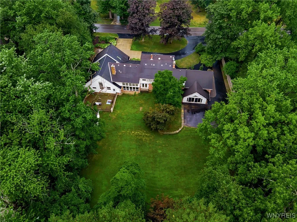 1750 Woodard Road, Elma, New York 14059, Elma, New York 14059, 7 Bedrooms Bedrooms, 22 Rooms Rooms,6 BathroomsBathrooms,Residential,For Sale,1750 Woodard Road, Elma, New York 14059,B1627303