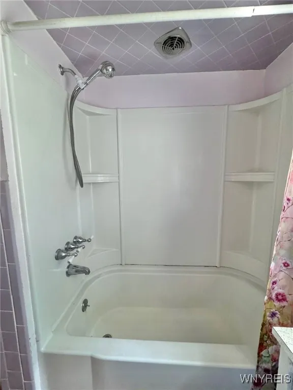 2301 Coomer Road, Newfane, New York 14028, Newfane, New York 14028, 3 Bedrooms Bedrooms, 8 Rooms Rooms,1 BathroomBathrooms,Residential,For Sale,2301 Coomer Road, Newfane, New York 14028,B1627372