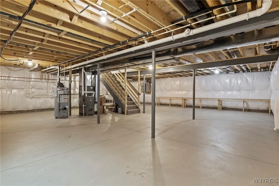 11 Henslow, Lancaster, New York 14086, Lancaster, New York 14086, 2 Bedrooms Bedrooms, 5 Rooms Rooms,2 BathroomsBathrooms,Residential,For Sale,11 Henslow, Lancaster, New York 14086,B1625427