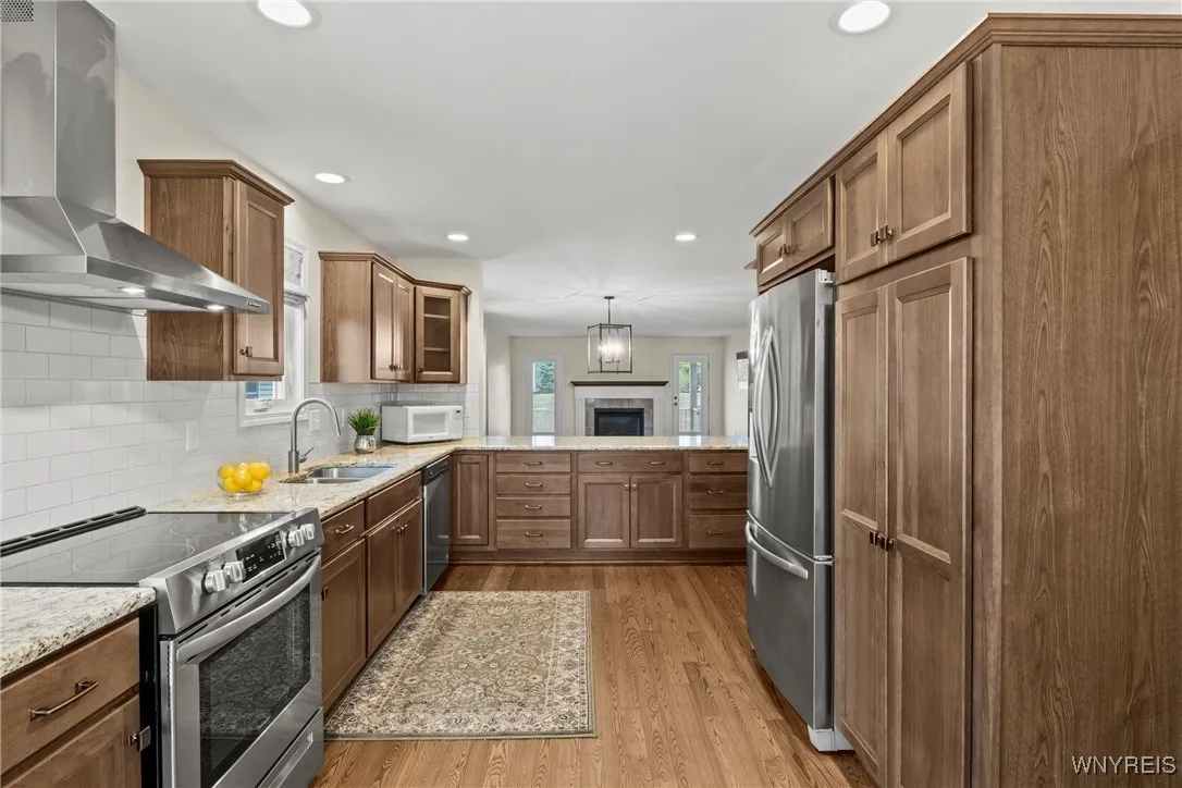 11 Henslow, Lancaster, New York 14086, Lancaster, New York 14086, 2 Bedrooms Bedrooms, 5 Rooms Rooms,2 BathroomsBathrooms,Residential,For Sale,11 Henslow, Lancaster, New York 14086,B1625427