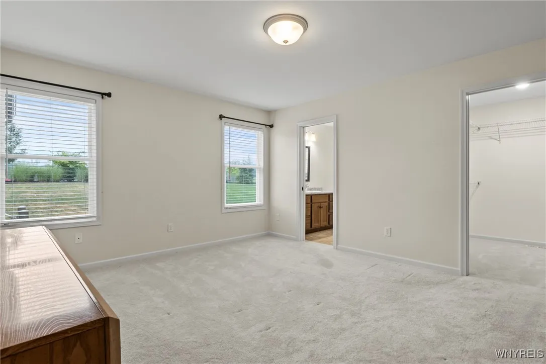 11 Henslow, Lancaster, New York 14086, Lancaster, New York 14086, 2 Bedrooms Bedrooms, 5 Rooms Rooms,2 BathroomsBathrooms,Residential,For Sale,11 Henslow, Lancaster, New York 14086,B1625427