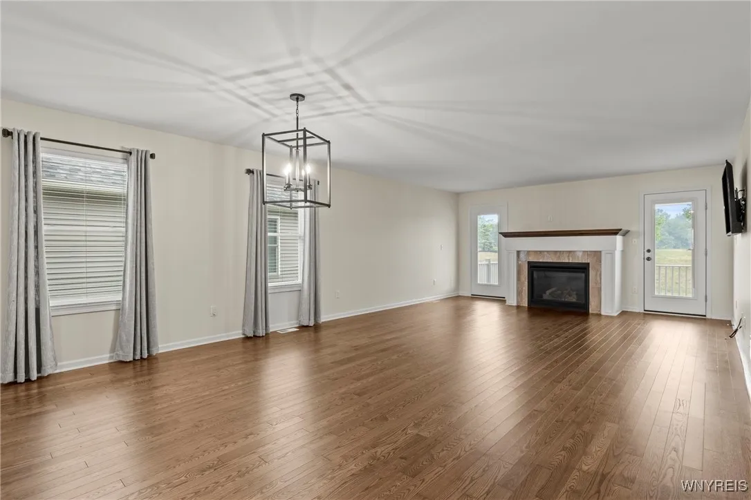 11 Henslow, Lancaster, New York 14086, Lancaster, New York 14086, 2 Bedrooms Bedrooms, 5 Rooms Rooms,2 BathroomsBathrooms,Residential,For Sale,11 Henslow, Lancaster, New York 14086,B1625426