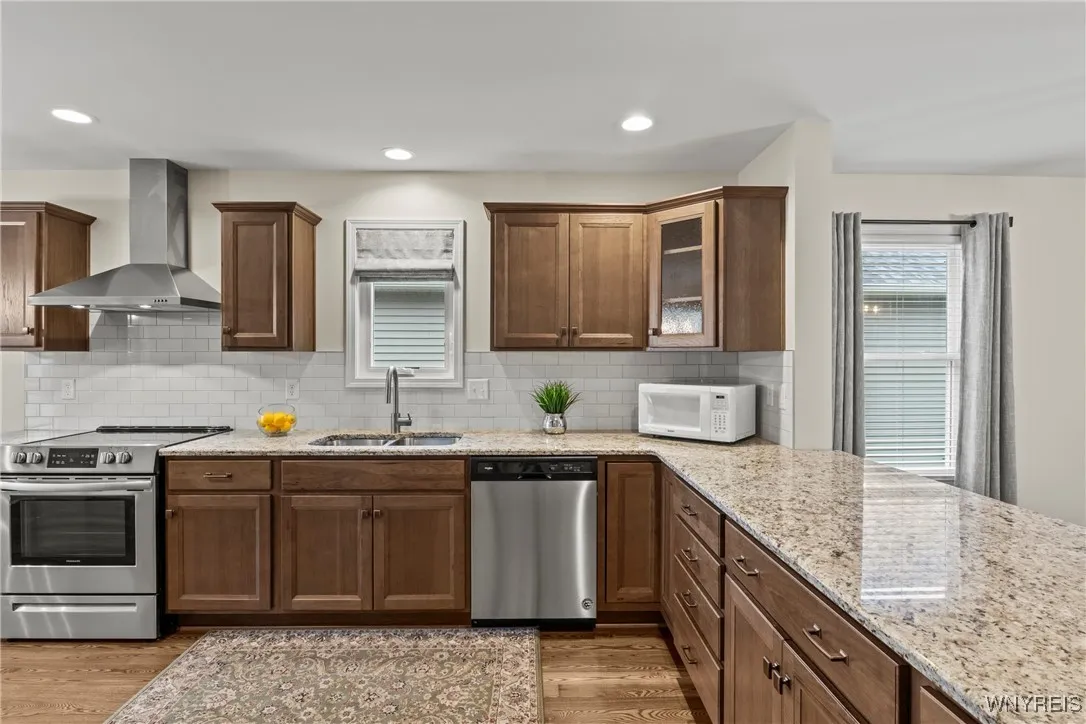 11 Henslow, Lancaster, New York 14086, Lancaster, New York 14086, 2 Bedrooms Bedrooms, 5 Rooms Rooms,2 BathroomsBathrooms,Residential,For Sale,11 Henslow, Lancaster, New York 14086,B1625426