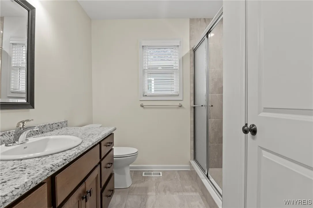 11 Henslow, Lancaster, New York 14086, Lancaster, New York 14086, 2 Bedrooms Bedrooms, 5 Rooms Rooms,2 BathroomsBathrooms,Residential,For Sale,11 Henslow, Lancaster, New York 14086,B1625426