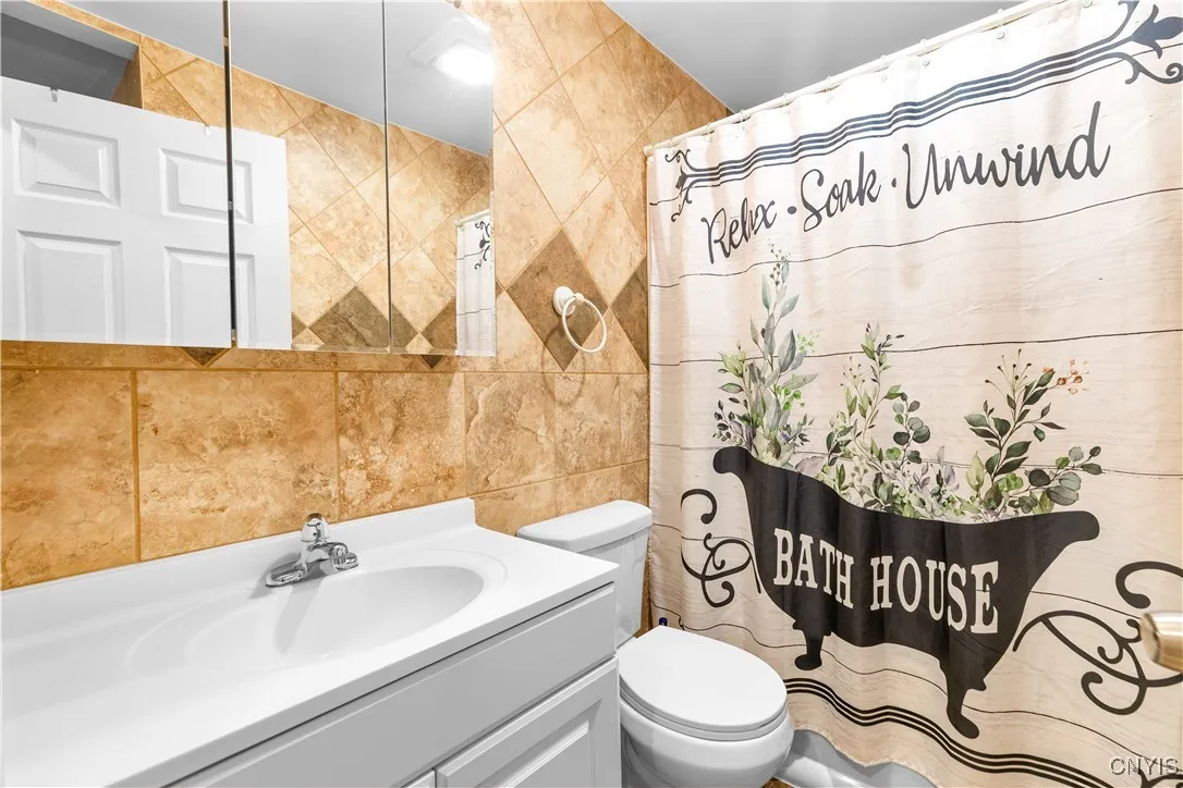 10494 Miller Road, Deerfield, New York 13502, Deerfield, New York 13502, 6 Bedrooms Bedrooms, 9 Rooms Rooms,4 BathroomsBathrooms,Residential,For Sale,10494 Miller Road, Deerfield, New York 13502,0,S1627415