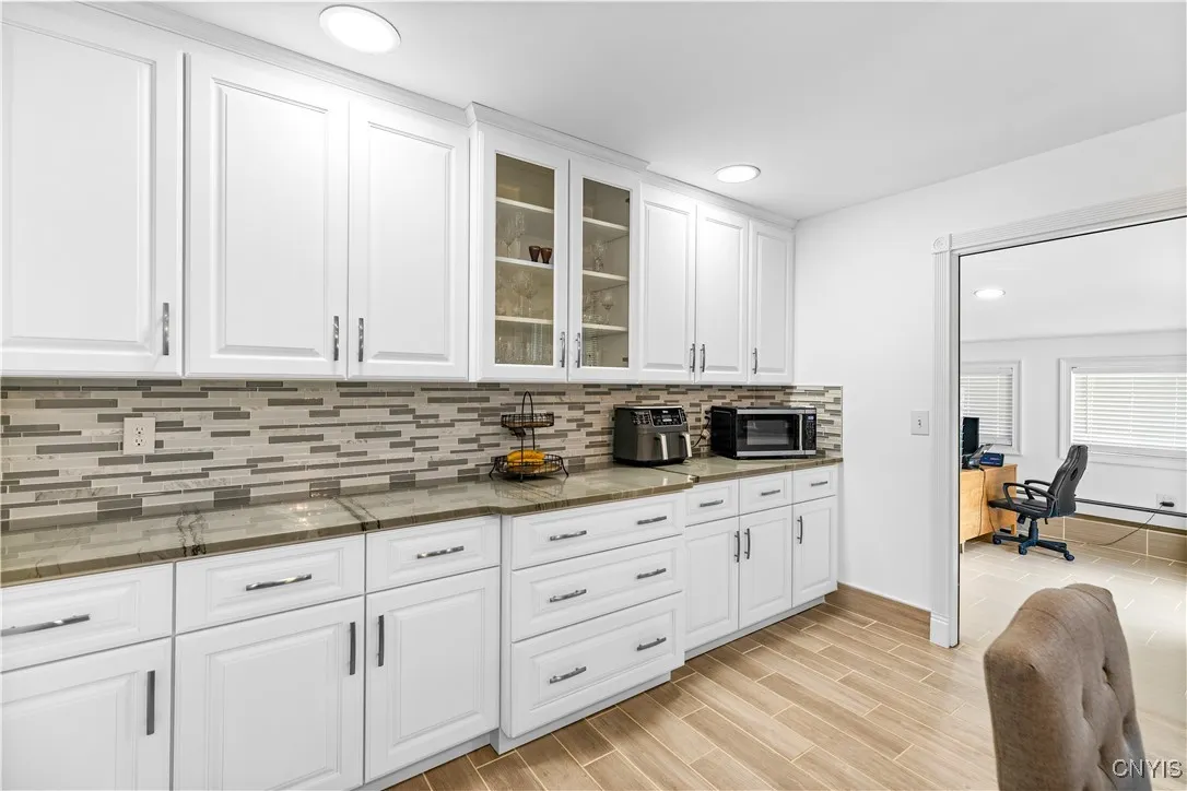 10494 Miller Road, Deerfield, New York 13502, Deerfield, New York 13502, 6 Bedrooms Bedrooms, 9 Rooms Rooms,4 BathroomsBathrooms,Residential,For Sale,10494 Miller Road, Deerfield, New York 13502,0,S1627415