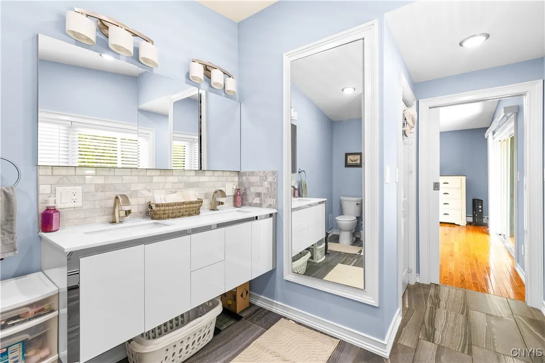 10494 Miller Road, Deerfield, New York 13502, Deerfield, New York 13502, 6 Bedrooms Bedrooms, 9 Rooms Rooms,4 BathroomsBathrooms,Residential,For Sale,10494 Miller Road, Deerfield, New York 13502,0,S1627415