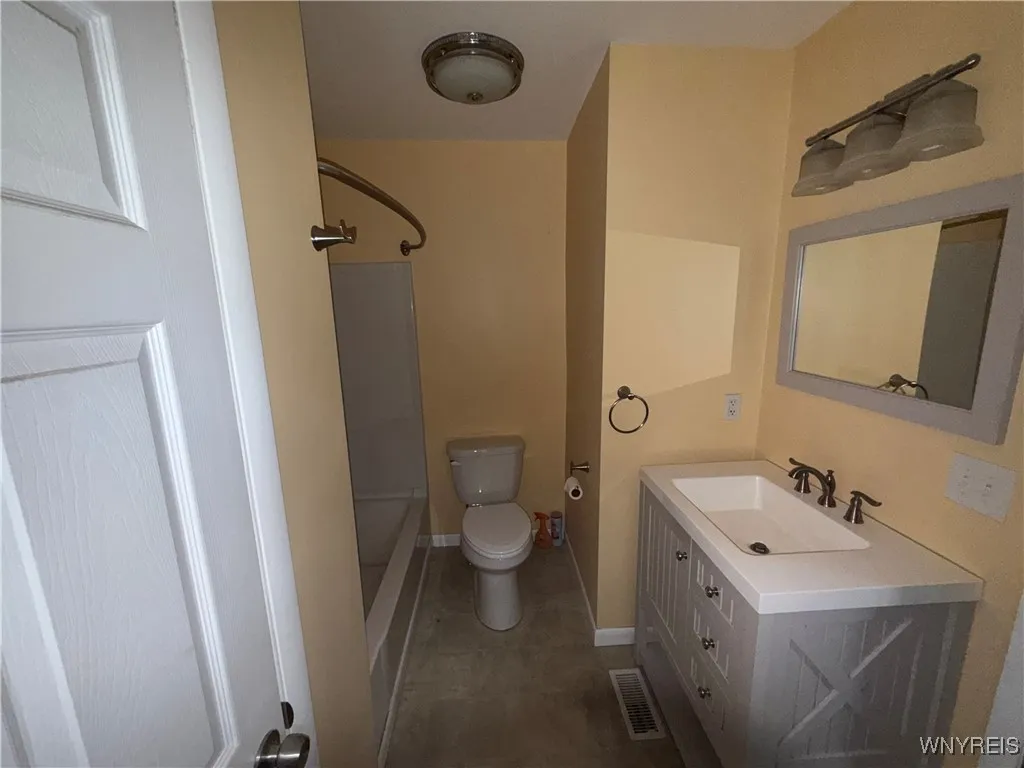 49 Fletcher Street, Tonawanda, New York 14150, Tonawanda, New York 14150, 4 Bedrooms Bedrooms, 8 Rooms Rooms,2 BathroomsBathrooms,Residential,For Sale,49 Fletcher Street, Tonawanda, New York 14150,B1627166