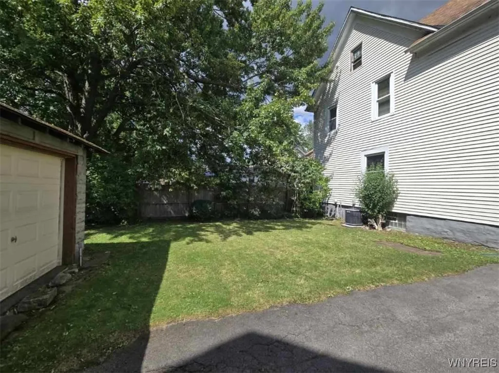 49 Fletcher Street, Tonawanda, New York 14150, Tonawanda, New York 14150, 4 Bedrooms Bedrooms, 8 Rooms Rooms,2 BathroomsBathrooms,Residential,For Sale,49 Fletcher Street, Tonawanda, New York 14150,B1627166