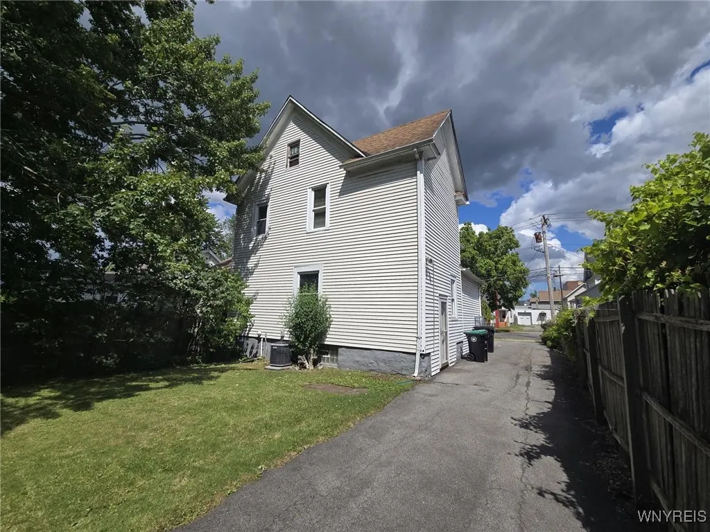 49 Fletcher Street, Tonawanda, New York 14150, Tonawanda, New York 14150, 4 Bedrooms Bedrooms, 8 Rooms Rooms,2 BathroomsBathrooms,Residential,For Sale,49 Fletcher Street, Tonawanda, New York 14150,B1627166