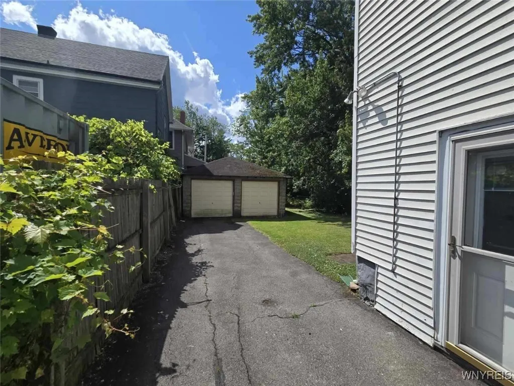 49 Fletcher Street, Tonawanda, New York 14150, Tonawanda, New York 14150, 4 Bedrooms Bedrooms, 8 Rooms Rooms,2 BathroomsBathrooms,Residential,For Sale,49 Fletcher Street, Tonawanda, New York 14150,B1627166