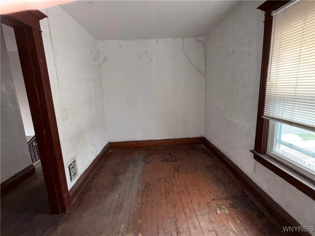 49 Fletcher Street, Tonawanda, New York 14150, Tonawanda, New York 14150, 4 Bedrooms Bedrooms, 8 Rooms Rooms,2 BathroomsBathrooms,Residential,For Sale,49 Fletcher Street, Tonawanda, New York 14150,B1627166