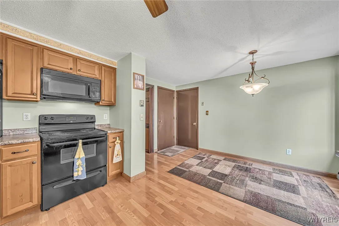 45 Forestview Drive, Lancaster, New York 14043, Lancaster, New York 14043, 3 Bedrooms Bedrooms, 6 Rooms Rooms,1 BathroomBathrooms,Residential,For Sale,45 Forestview Drive, Lancaster, New York 14043,B1627333