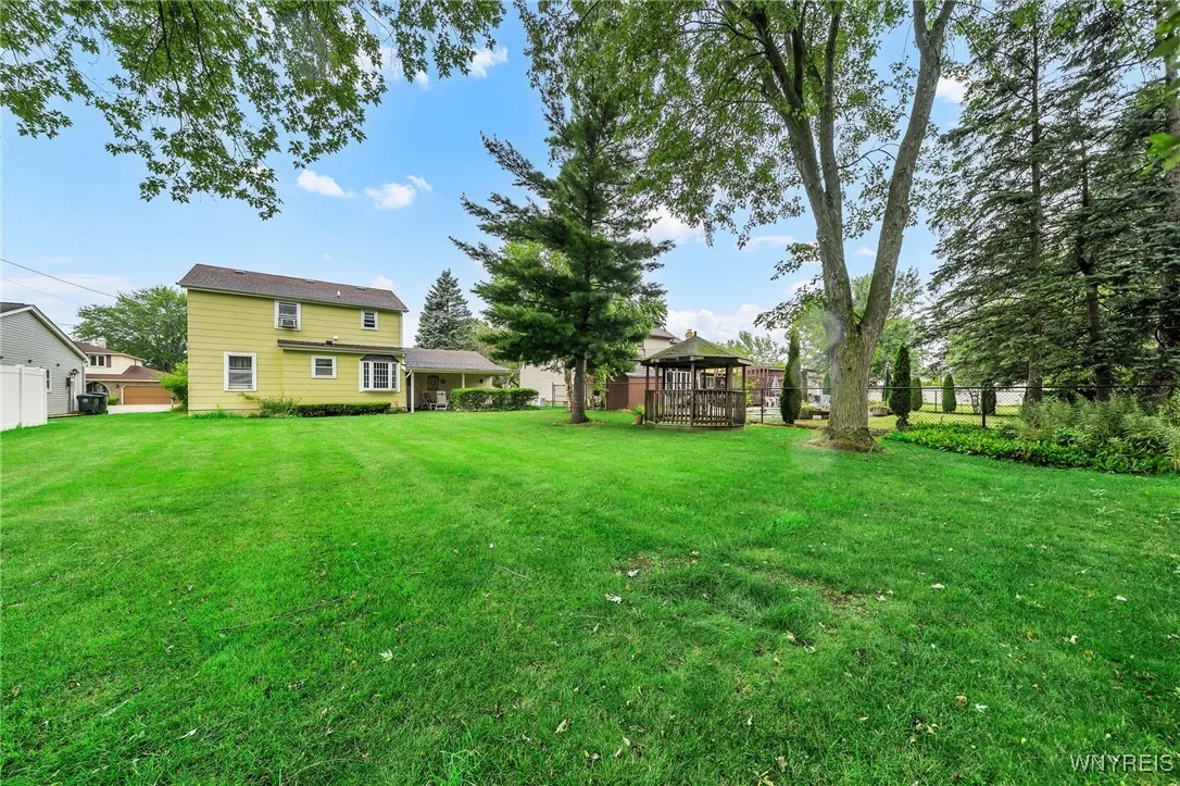 45 Forestview Drive, Lancaster, New York 14043, Lancaster, New York 14043, 3 Bedrooms Bedrooms, 6 Rooms Rooms,1 BathroomBathrooms,Residential,For Sale,45 Forestview Drive, Lancaster, New York 14043,B1627333