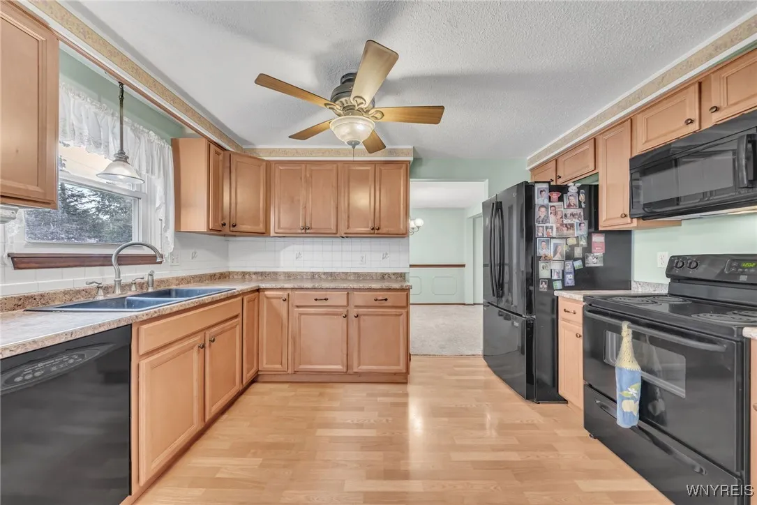 45 Forestview Drive, Lancaster, New York 14043, Lancaster, New York 14043, 3 Bedrooms Bedrooms, 6 Rooms Rooms,1 BathroomBathrooms,Residential,For Sale,45 Forestview Drive, Lancaster, New York 14043,B1627333