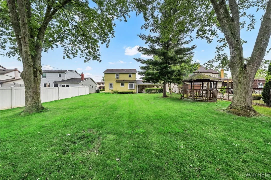 45 Forestview Drive, Lancaster, New York 14043, Lancaster, New York 14043, 3 Bedrooms Bedrooms, 6 Rooms Rooms,1 BathroomBathrooms,Residential,For Sale,45 Forestview Drive, Lancaster, New York 14043,B1627333