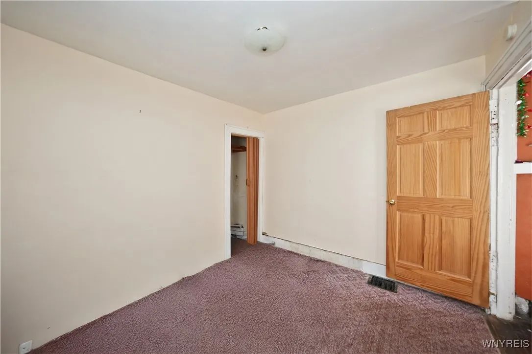 123 Unger Avenue, Buffalo, New York 14210, Buffalo, New York 14210, 3 Bedrooms Bedrooms, 6 Rooms Rooms,1 BathroomBathrooms,Residential,For Sale,123 Unger Avenue, Buffalo, New York 14210,B1627352