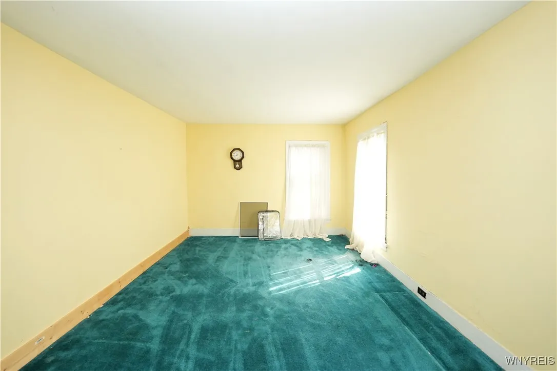 123 Unger Avenue, Buffalo, New York 14210, Buffalo, New York 14210, 3 Bedrooms Bedrooms, 6 Rooms Rooms,1 BathroomBathrooms,Residential,For Sale,123 Unger Avenue, Buffalo, New York 14210,B1627352