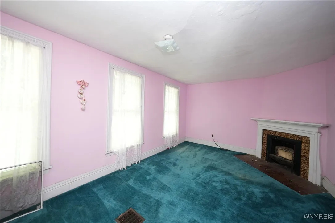 123 Unger Avenue, Buffalo, New York 14210, Buffalo, New York 14210, 3 Bedrooms Bedrooms, 6 Rooms Rooms,1 BathroomBathrooms,Residential,For Sale,123 Unger Avenue, Buffalo, New York 14210,B1627352