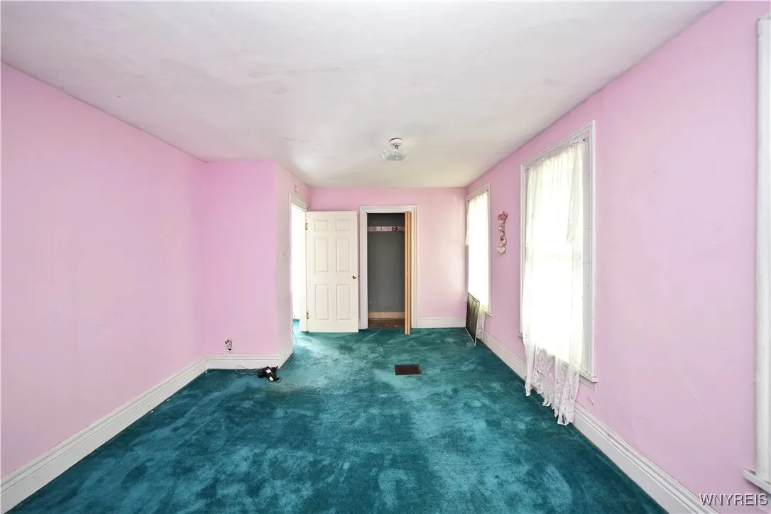 123 Unger Avenue, Buffalo, New York 14210, Buffalo, New York 14210, 3 Bedrooms Bedrooms, 6 Rooms Rooms,1 BathroomBathrooms,Residential,For Sale,123 Unger Avenue, Buffalo, New York 14210,B1627352