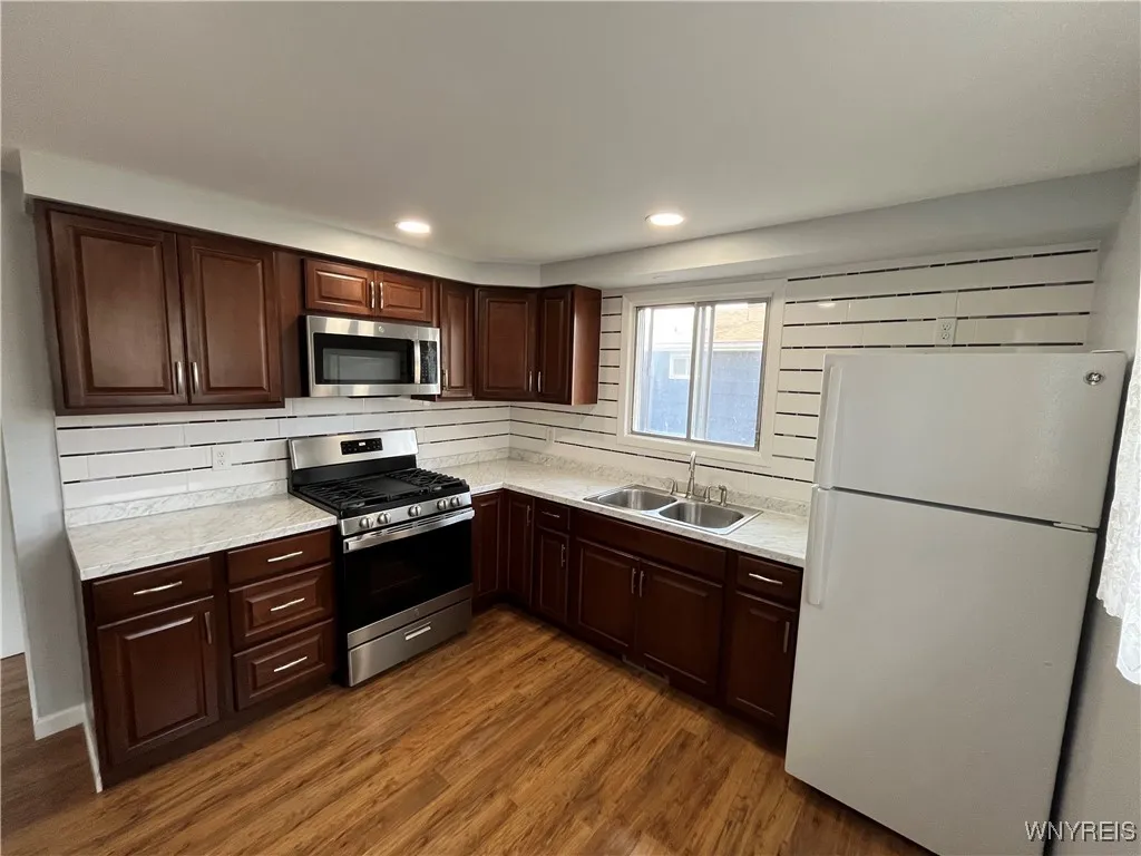 44 Fairelm Lane, Cheektowaga, New York 14227, Cheektowaga, New York 14227, 5 Bedrooms Bedrooms, ,2 BathroomsBathrooms,Residential,For Sale,44 Fairelm Lane, Cheektowaga, New York 14227,B1627444
