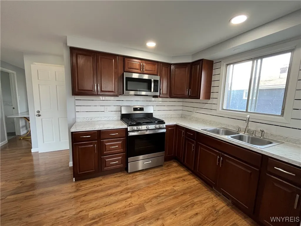 44 Fairelm Lane, Cheektowaga, New York 14227, Cheektowaga, New York 14227, 5 Bedrooms Bedrooms, ,2 BathroomsBathrooms,Residential,For Sale,44 Fairelm Lane, Cheektowaga, New York 14227,B1627444
