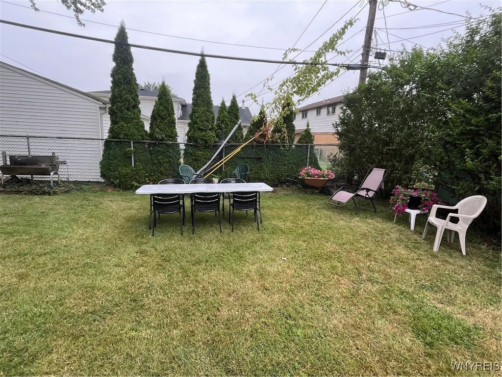 44 Fairelm Lane, Cheektowaga, New York 14227, Cheektowaga, New York 14227, 5 Bedrooms Bedrooms, ,2 BathroomsBathrooms,Residential,For Sale,44 Fairelm Lane, Cheektowaga, New York 14227,B1627444