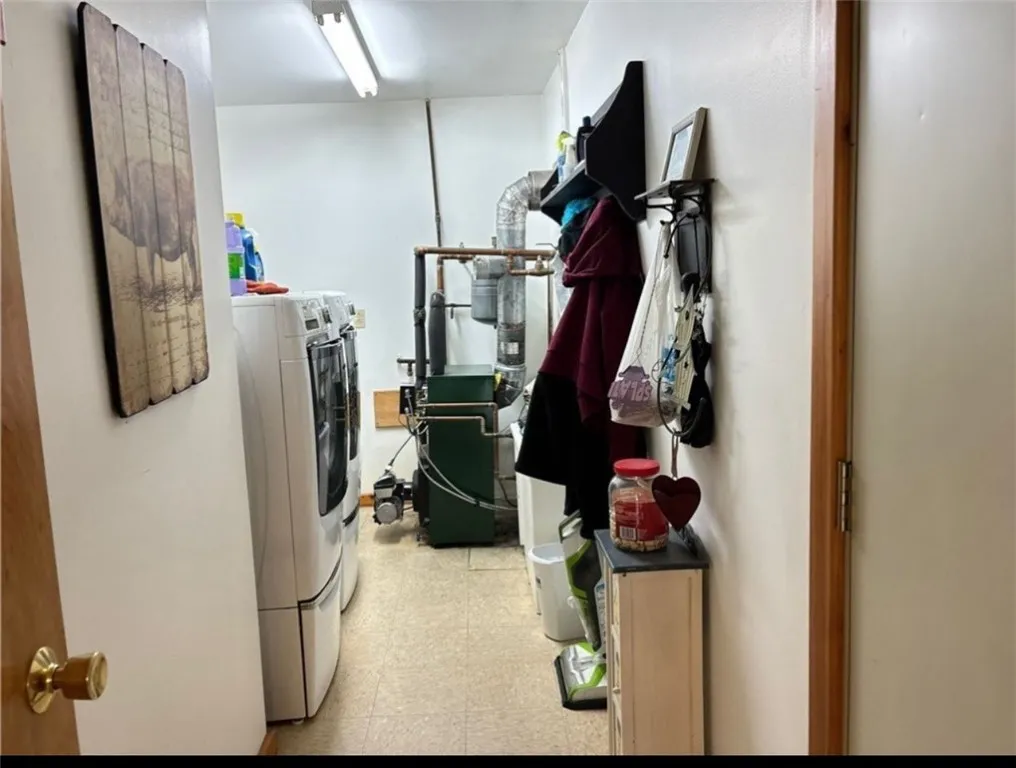 3881-3885 Charlotte Creek Road 3881, Davenport, Ne, Davenport, New York 13750, 11 Bedrooms Bedrooms, 18 Rooms Rooms,6 BathroomsBathrooms,Residential,For Sale,3881-3885 Charlotte Creek Road 3881, Davenport, Ne,R1627468
