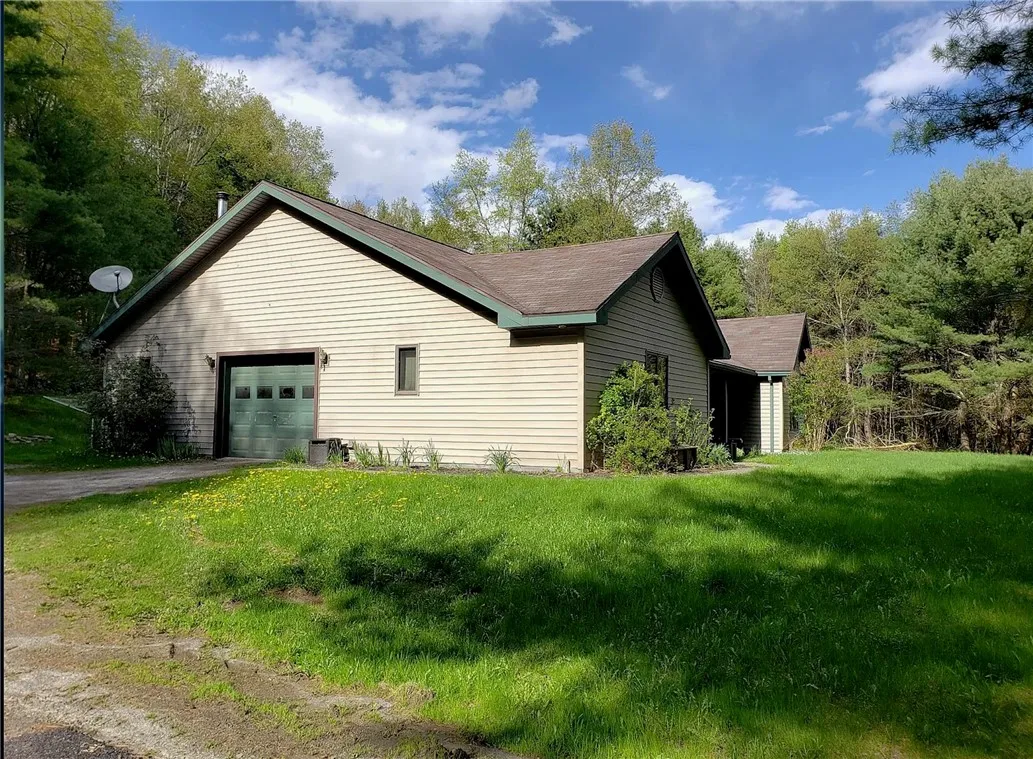 3881-3885 Charlotte Creek Road 3881, Davenport, Ne, Davenport, New York 13750, 11 Bedrooms Bedrooms, 18 Rooms Rooms,6 BathroomsBathrooms,Residential,For Sale,3881-3885 Charlotte Creek Road 3881, Davenport, Ne,R1627468