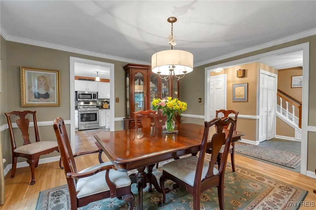 Formal dining room