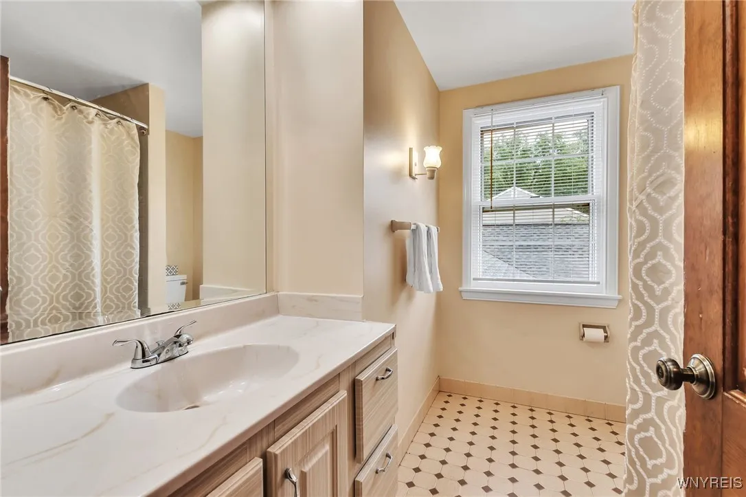Full bath