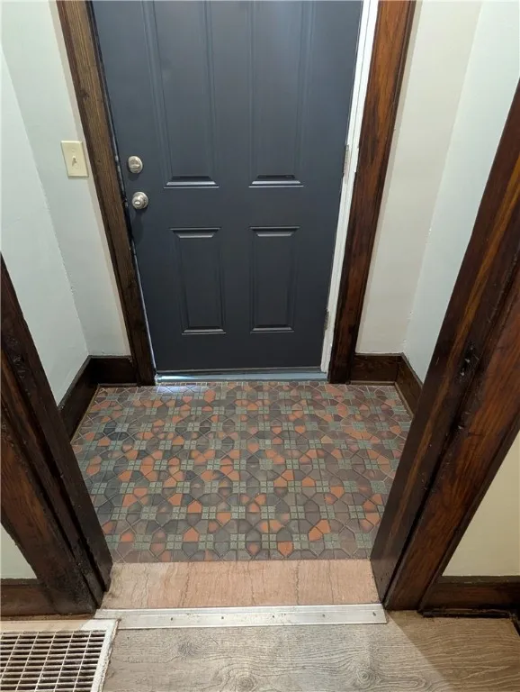 77 Post Avenue, Rochester, New York 14619, Rochester, New York 14619, 3 Bedrooms Bedrooms, 7 Rooms Rooms,2 BathroomsBathrooms,Residential,Closed,77 Post Avenue, Rochester, New York 14619,0,R1627276