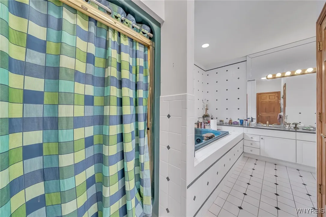 Master Bath