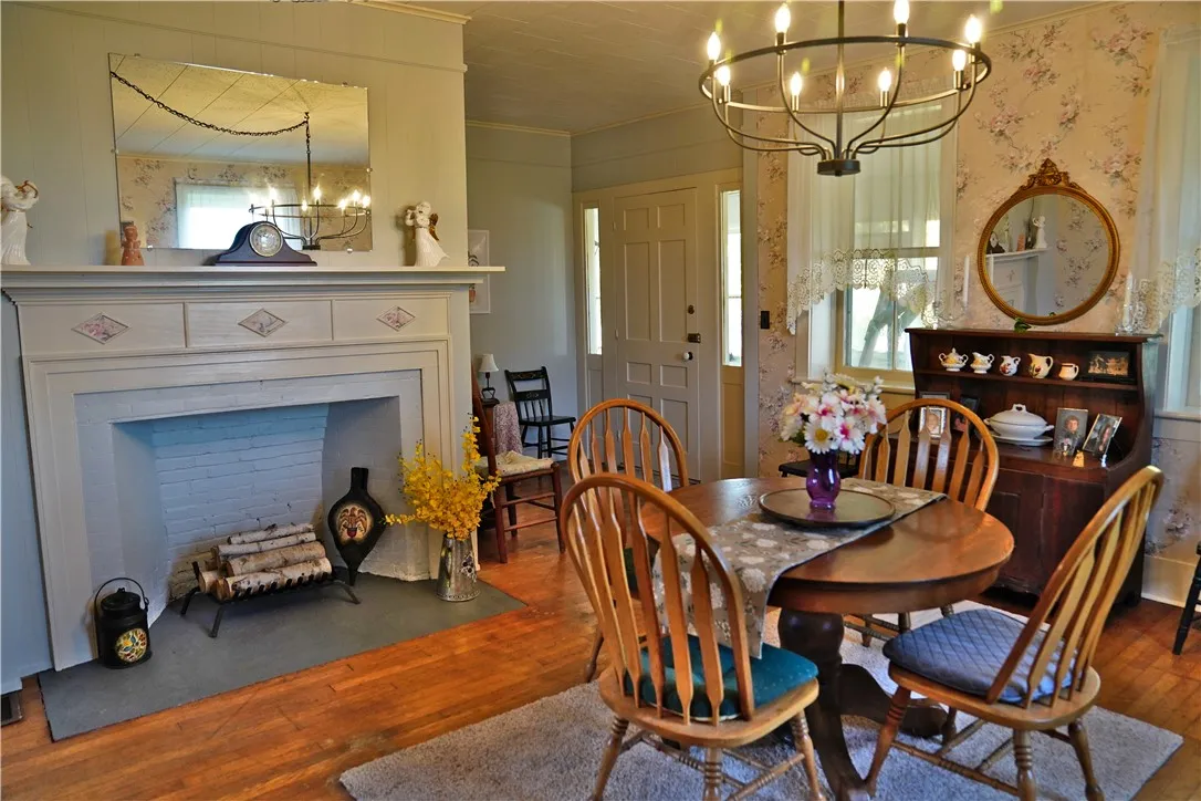 4804 Kyte Road, Farmington, New York 14548, Farmington, New York 14548, 3 Bedrooms Bedrooms, 11 Rooms Rooms,2 BathroomsBathrooms,Residential,For Sale,4804 Kyte Road, Farmington, New York 14548,R1627482