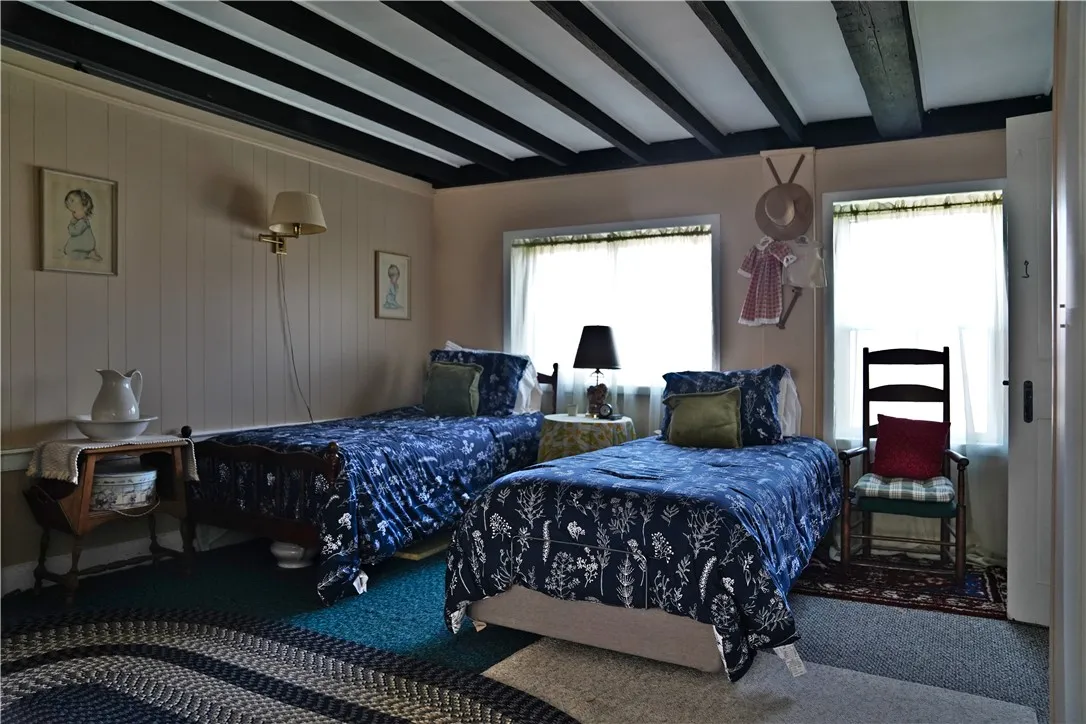 4804 Kyte Road, Farmington, New York 14548, Farmington, New York 14548, 3 Bedrooms Bedrooms, 11 Rooms Rooms,2 BathroomsBathrooms,Residential,For Sale,4804 Kyte Road, Farmington, New York 14548,R1627482